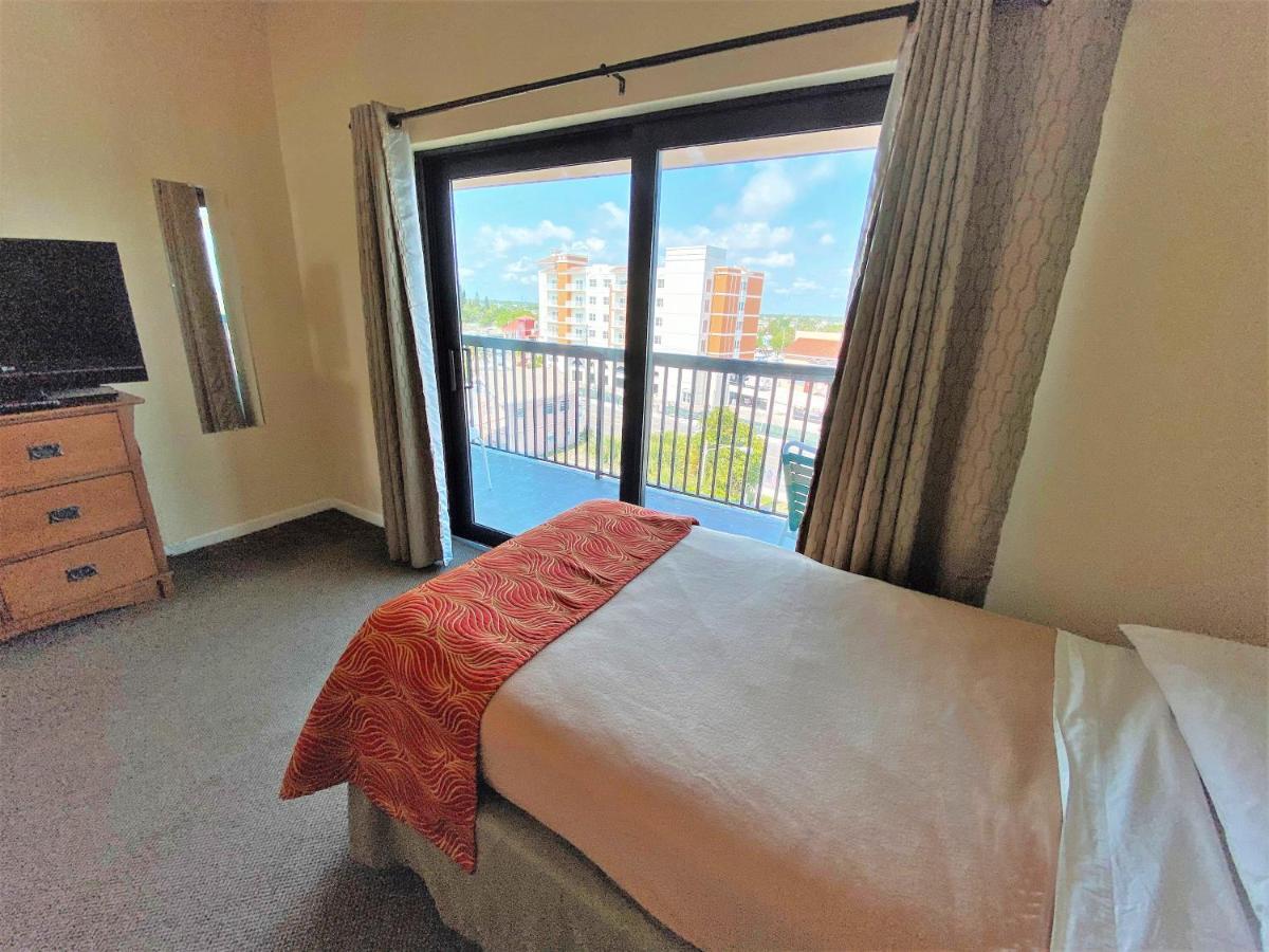 All Seasons Vacation Resort By Liberte Madeira Beach Ngoại thất bức ảnh