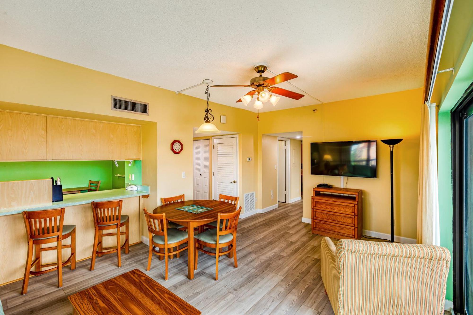All Seasons Vacation Resort By Liberte Madeira Beach Ngoại thất bức ảnh