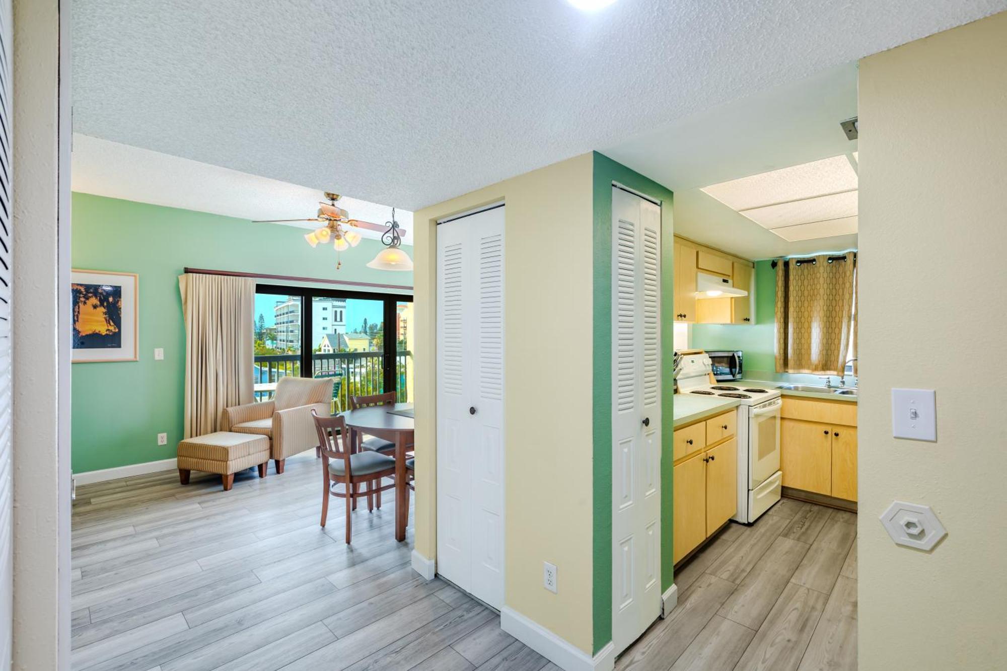 All Seasons Vacation Resort By Liberte Madeira Beach Ngoại thất bức ảnh